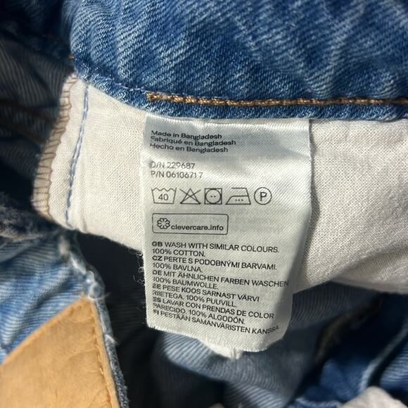 H&M Distressed Raw Hem Boyfriend Jeans - Picture 7 of 7